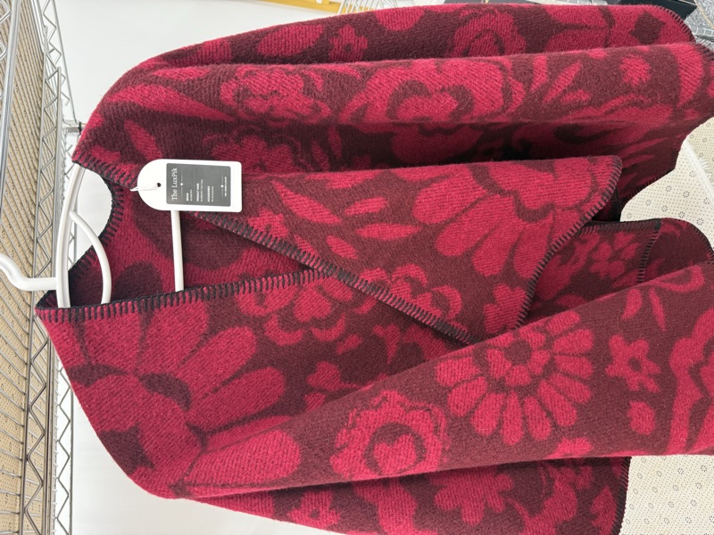 巴宝莉 红色披肩